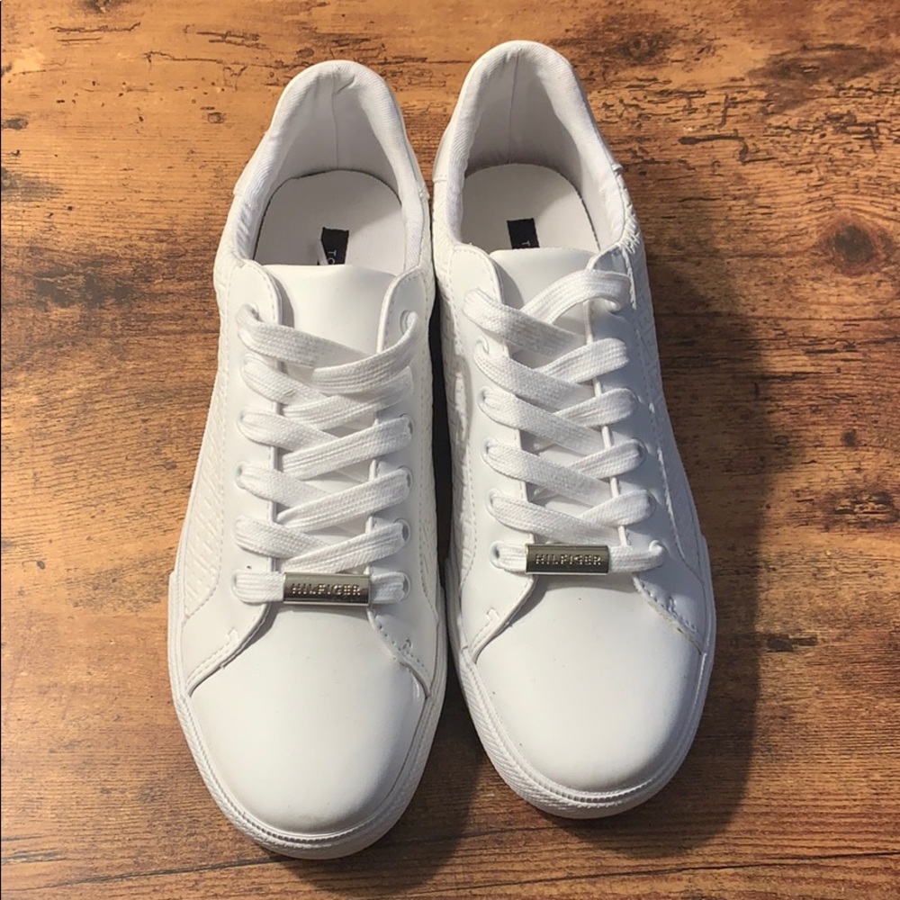 Tommy Hilfiger sneaker shoes